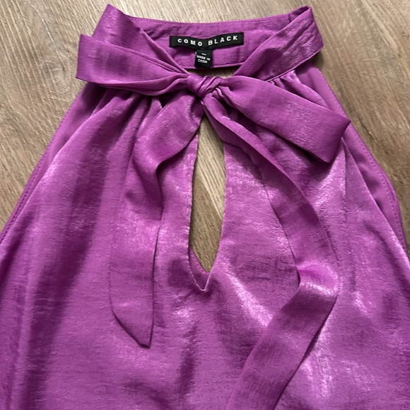 Purple halter top with bow at the neck. Flowy fit - Picture 2 of 3